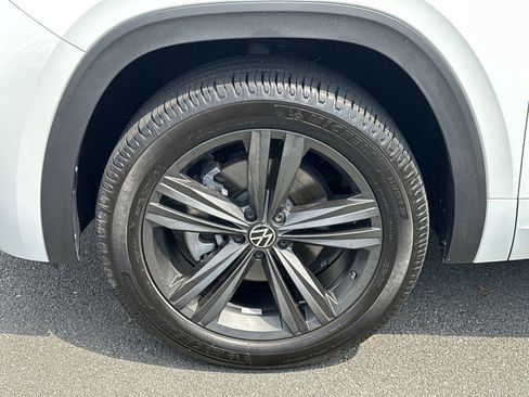 Used 2022 Volkswagen Atlas SEL R-Line AWD/4WD image 13