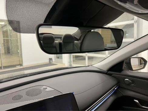 New 2026 Hyundai Elantra Limited FWD image 34