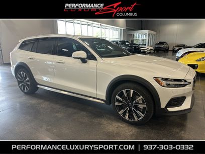 Used 2025 Volvo V60 B5 Cross Country Ultra w/ Climate Package