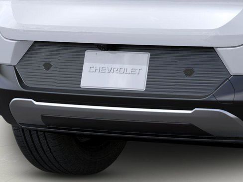New 2025 Chevrolet Equinox EV LT image 14