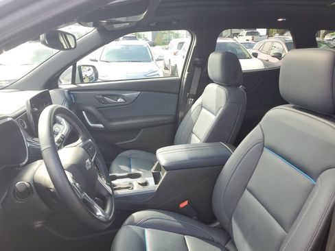 Certified 2024 Chevrolet Blazer RS w/ Enhanced Convenience Package AWD/4WD image 18