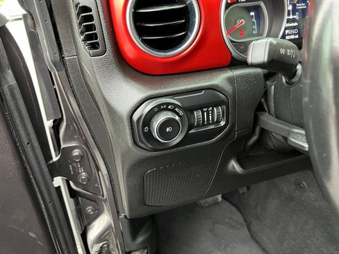 Used 2021 Jeep Wrangler Unlimited Rubicon image 34