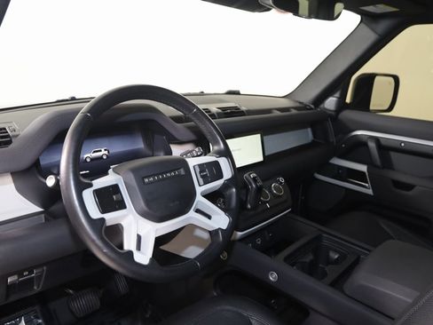 Used 2023 Land Rover Defender 110 SE image 31