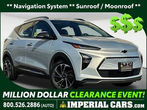 Used 2022 Chevrolet Bolt EUV Premier w/ Sun & Sound Package image 1
