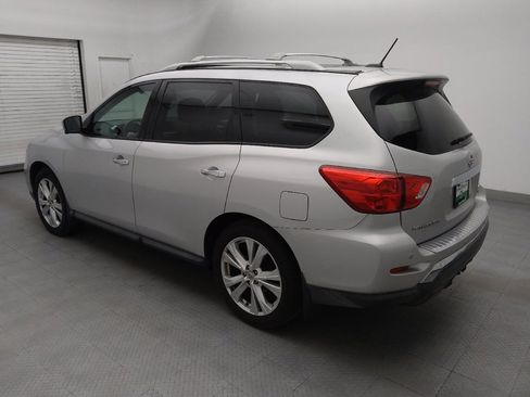 Used 2018 Nissan Pathfinder SL w/ SL Premium Package AWD/4WD image 3