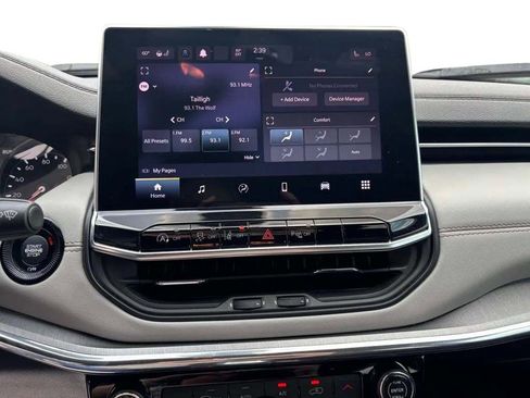 Used 2023 Jeep Compass Limited w/ Sun and Sound Group AWD/4WD image 16