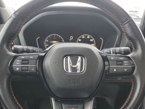 Used 2025 Honda Pilot TrailSport image 13