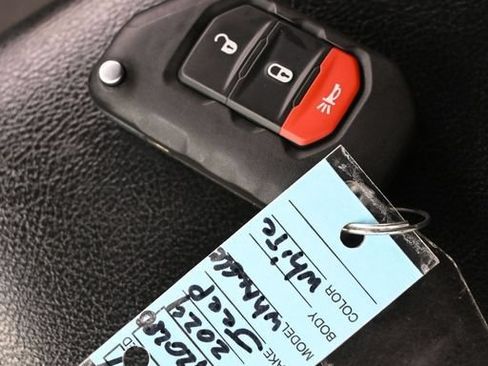 Used 2024 Jeep Wrangler Unlimited Sport AWD/4WD image 26