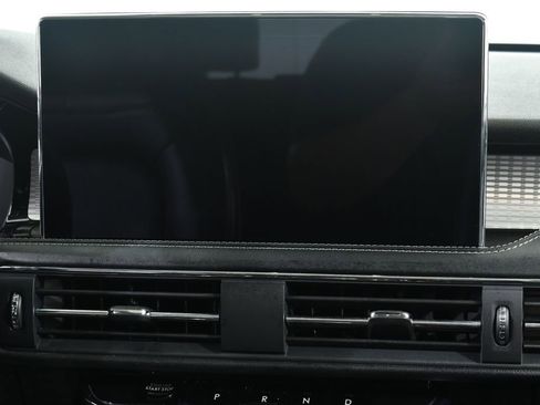 Used 2023 Lincoln Corsair AWD w/ Equipment Group 101A image 9