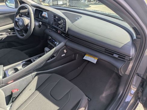 New 2026 Hyundai Elantra SEL Sport Premium FWD image 28
