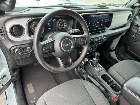 Used 2024 Jeep Wrangler Unlimited Sport AWD/4WD image 12