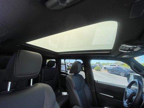 Used 2024 Lexus GX 550 w/ Accessory Package (2T) AWD/4WD image 12