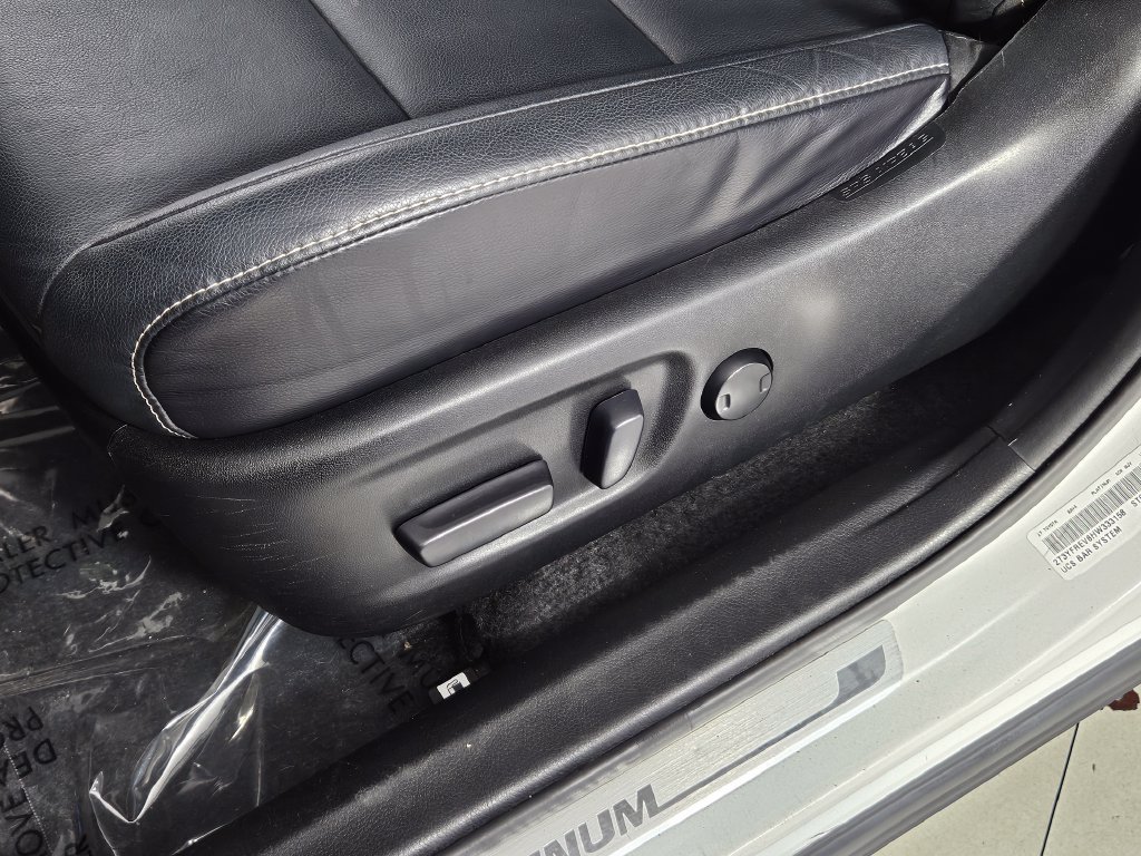 Used 2017 Toyota RAV4 Platinum w/ All Weather Liner Package FWD image 23