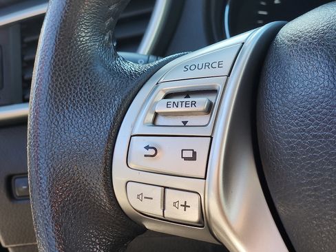 Used 2016 Nissan Rogue SL w/ SL Premium Package image 21