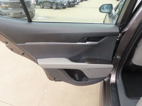 Used 2024 Toyota Camry SE FWD image 16