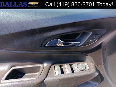 Certified 2019 Chevrolet Equinox LT FWD image 24