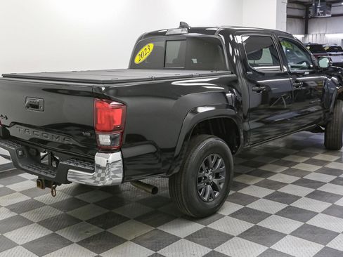 Used 2023 Toyota Tacoma SR5 AWD/4WD image 9