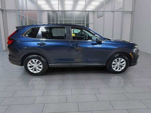 Used 2024 Honda CR-V LX image 9