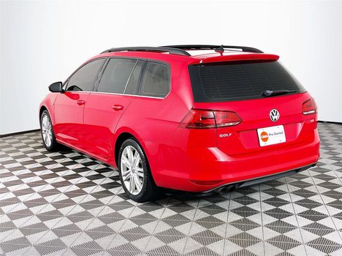 Used 2016 Volkswagen Golf Limited Edition image 4