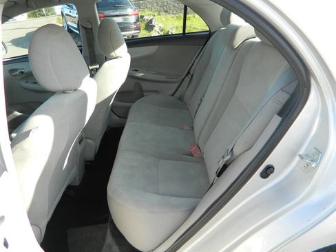 Used 2013 Toyota Corolla L image 14