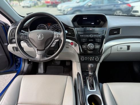Used 2017 Acura ILX FWD image 17
