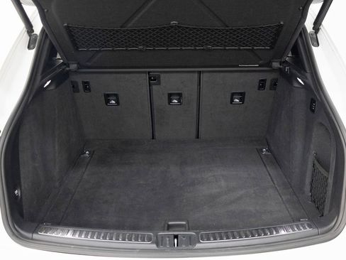 Certified 2017 Porsche Macan GTS image 25