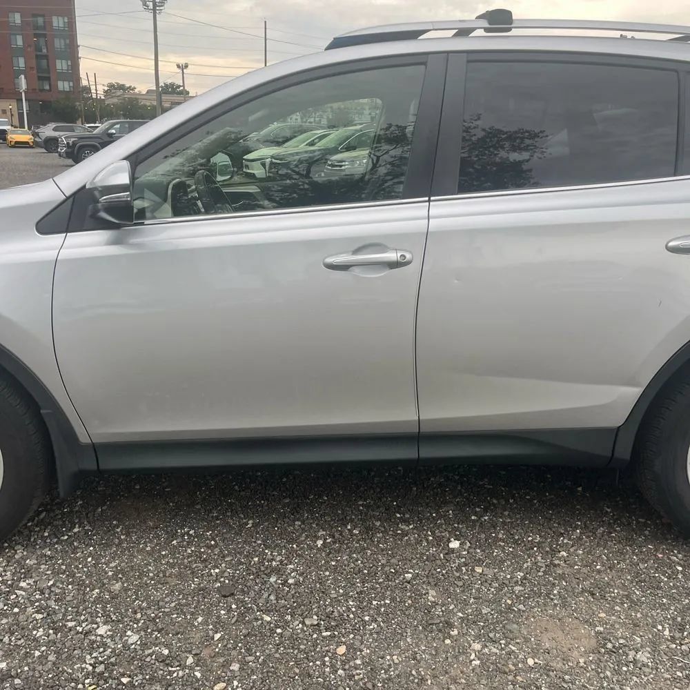 Used 2015 Toyota RAV4 Limited w/ Outdoor Package AWD/4WD image 4