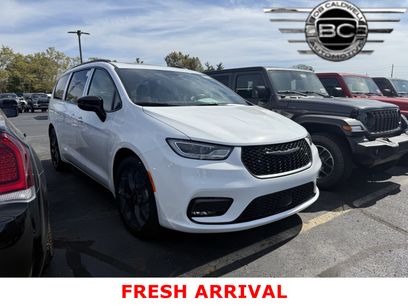 New 2026 Chrysler Pacifica Limited