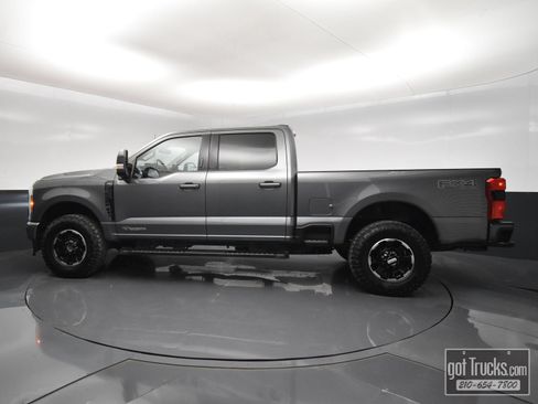Used 2023 Ford F250 Lariat w/ Lariat Ultimate Package AWD/4WD image 3