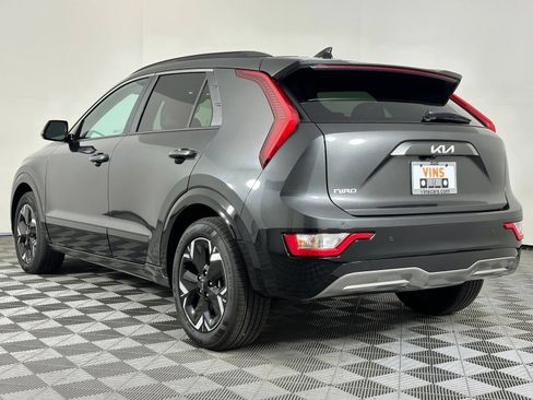 Used 2025 Kia Niro Wind w/ Wind Preserve Package FWD image 37