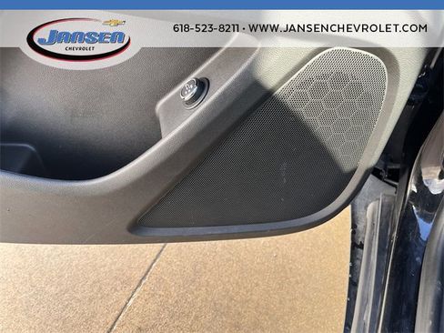 Used 2019 Chevrolet Traverse LT image 23