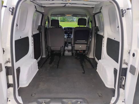 Used 2021 Nissan NV200 SV image 23