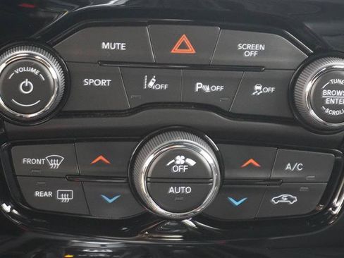 Used 2017 Chrysler 300 S w/ Safetytec Plus Group RWD image 16