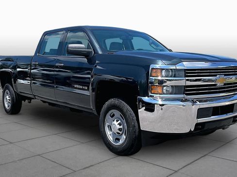 Used 2017 Chevrolet Silverado 2500 W/T RWD image 3