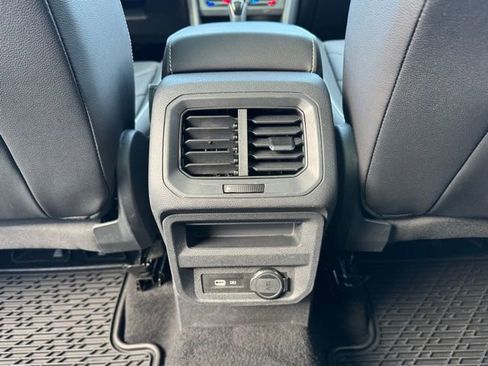 Used 2022 Volkswagen Tiguan SEL R-Line image 12