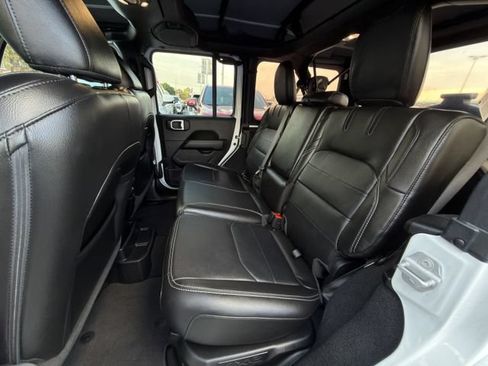 Used 2023 Jeep Wrangler Unlimited Sahara AWD/4WD image 27