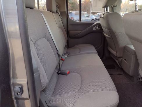 Used 2021 Nissan Frontier SV w/ SV Utility Package image 20