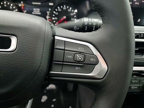 New 2026 Jeep Compass Latitude w/ Sun and Sound Group image 29