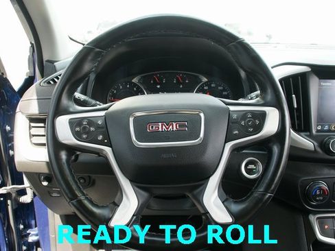 Used 2023 GMC Terrain SLT image 16