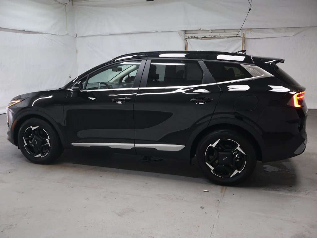 Used 2026 Kia Sportage EX w/ EX Panorama Roof Package FWD image 4