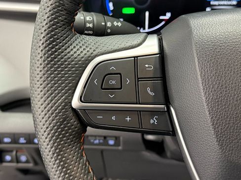 Used 2024 Toyota Sienna XSE image 19