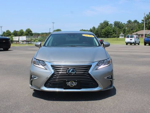 Used 2018 Lexus ES 350 w/ Luxury Package w/Wood Trim FWD image 3