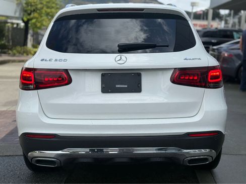 Used 2021 Mercedes-Benz GLC 300 4MATIC image 4