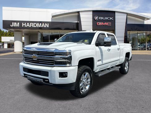 Used 2015 Chevrolet Silverado 2500 High Country w/ Duramax Plus Package AWD/4WD image 3