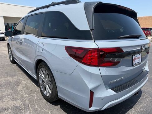 Used 2025 Honda Odyssey Touring image 14
