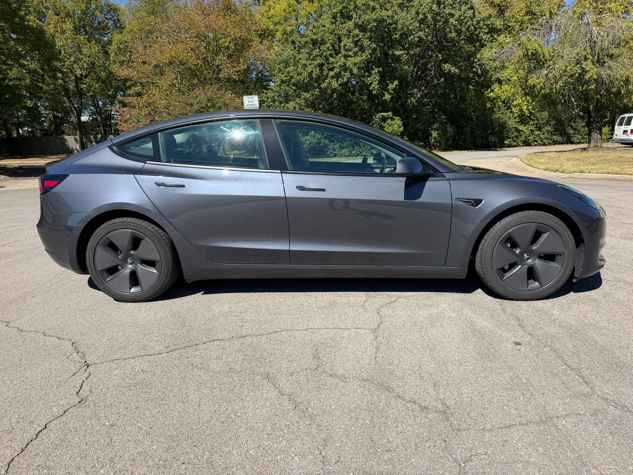 Used 2023 Tesla Model 3 Standard Range RWD image 6