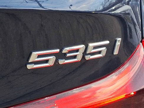 Used 2017 BMW 535i Gran Turismo image 30