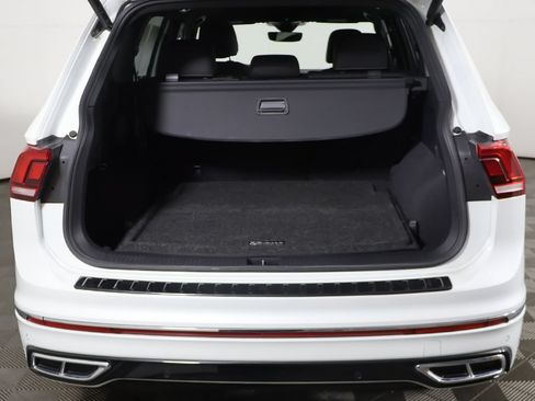 Used 2023 Volkswagen Tiguan SEL R-Line AWD/4WD image 18