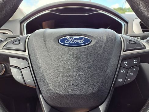 Used 2020 Ford Fusion SE FWD image 14
