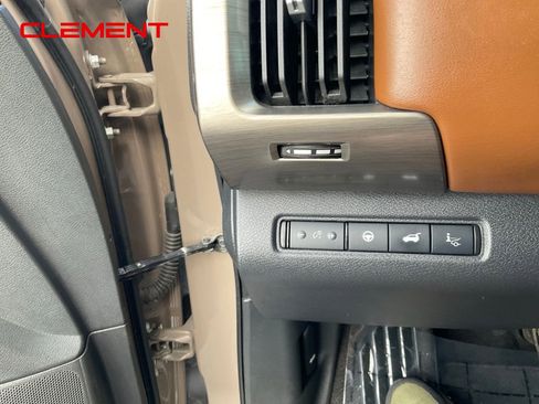 Used 2023 Nissan Pathfinder Platinum AWD/4WD image 14